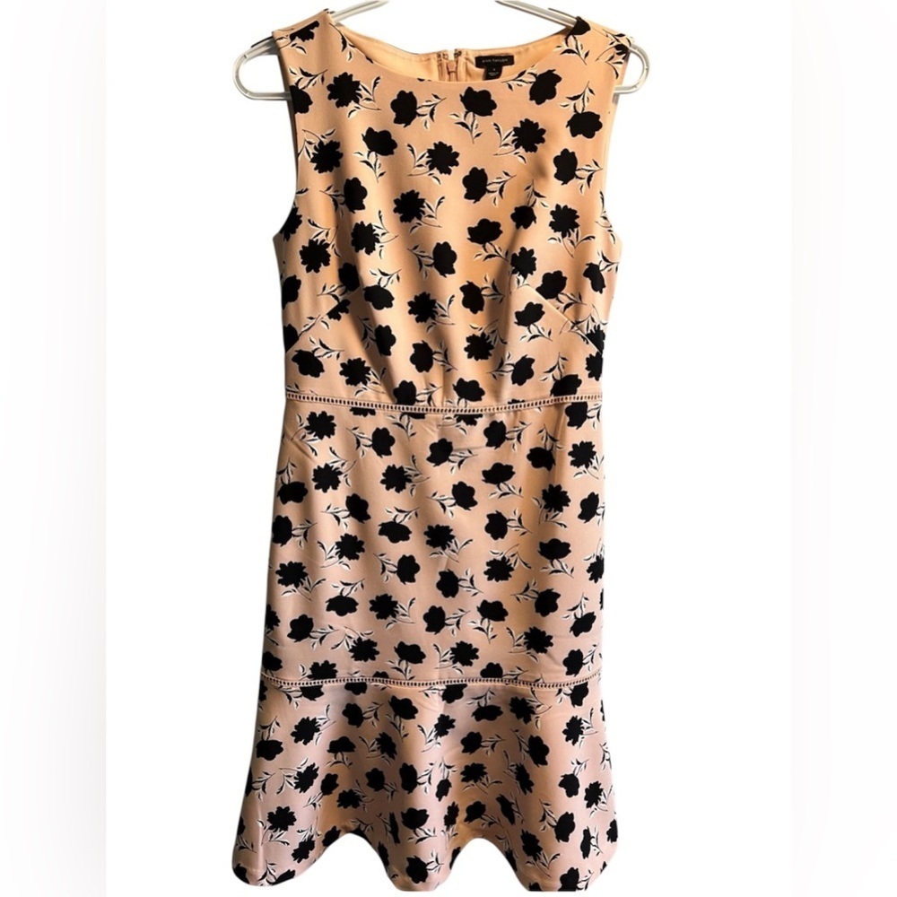 Ann Taylor Sleeveless Floral Tiered Flare Dress Nude and Black flowers Sz 6 - Picture 4 of 7